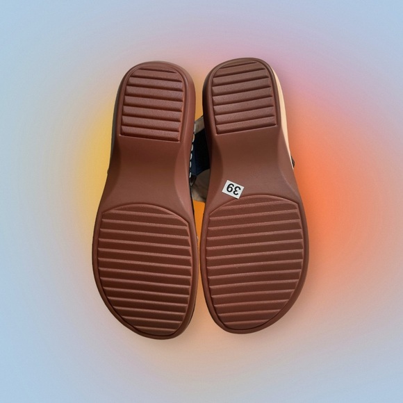 Low Wedge Thong Navy Sandal Sz 39/8.5 - Picture 5 of 13